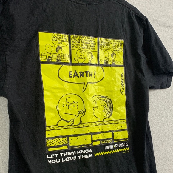 Peanuts Black Tee with Yellow Accents dream clothing Charlie Brown - Picture 3 of 15